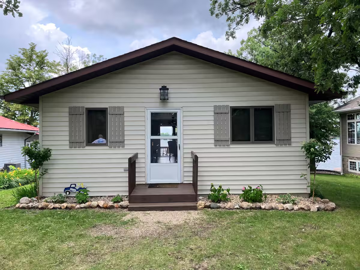 Maas Lakeview Cabin